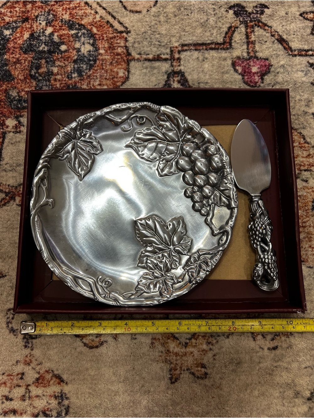 Arthur Court Silver-Tone Grape Motif Cheese Plate with Matching Server